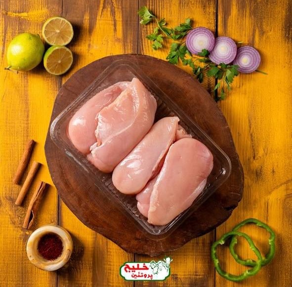 سینه مرغ بی استخوان
